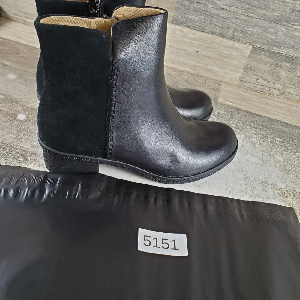 Dansko Denay Womens Ankle Boots Sz 7 - 7.5 Black Leather Waterproof Side Zip